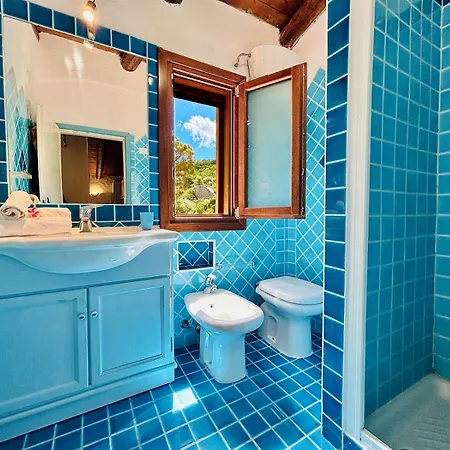 Sea View 2br Parking Wifi 5min Porto Cervo, Baja Sardinia, Poltu Quatu 4pax